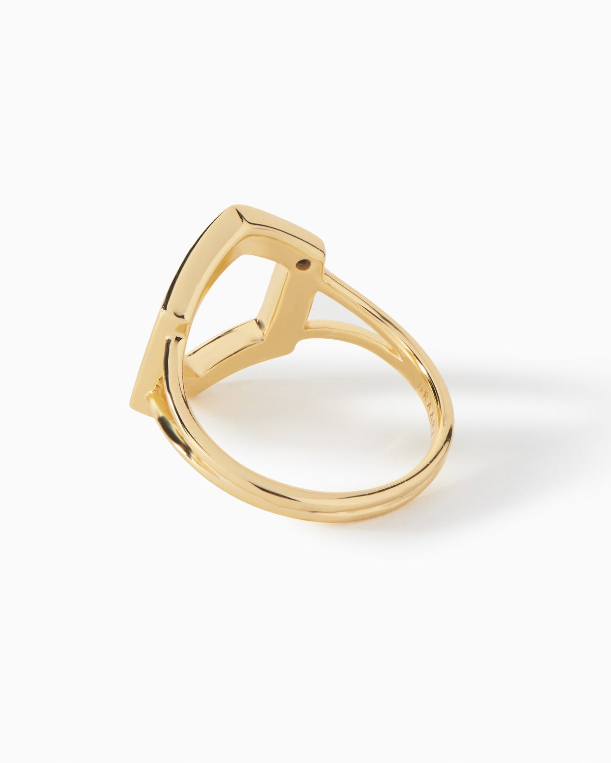 Side profile of the hexagon setting on the Ora Ana Danielle ring