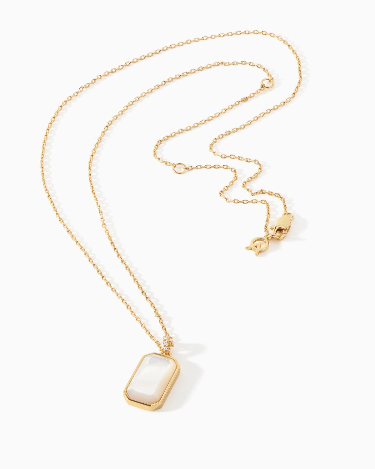 Ora Ana Tessa Tag Necklace with mother of pearl, close detail