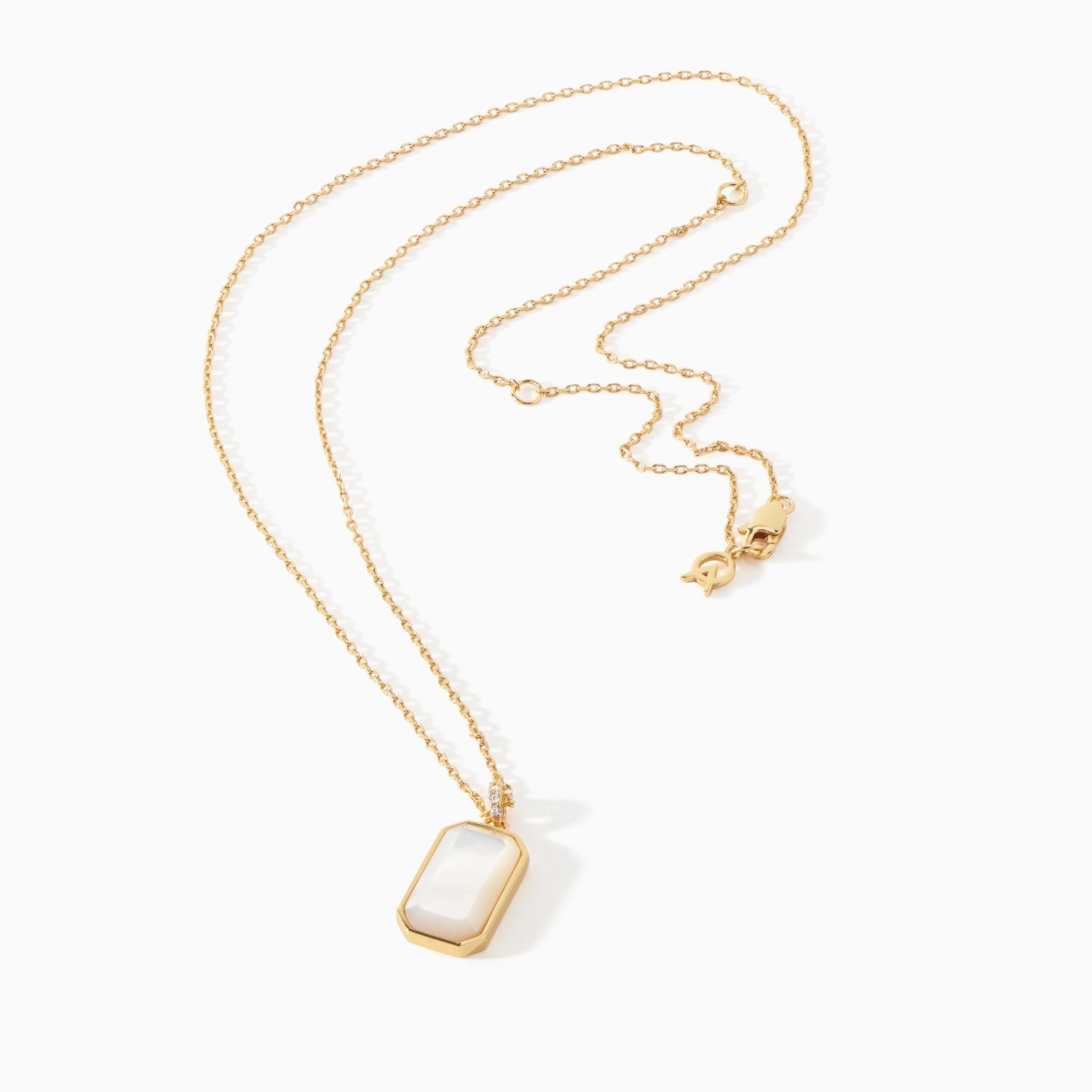 Ora Ana Tessa Tag Necklace with mother of pearl, close detail