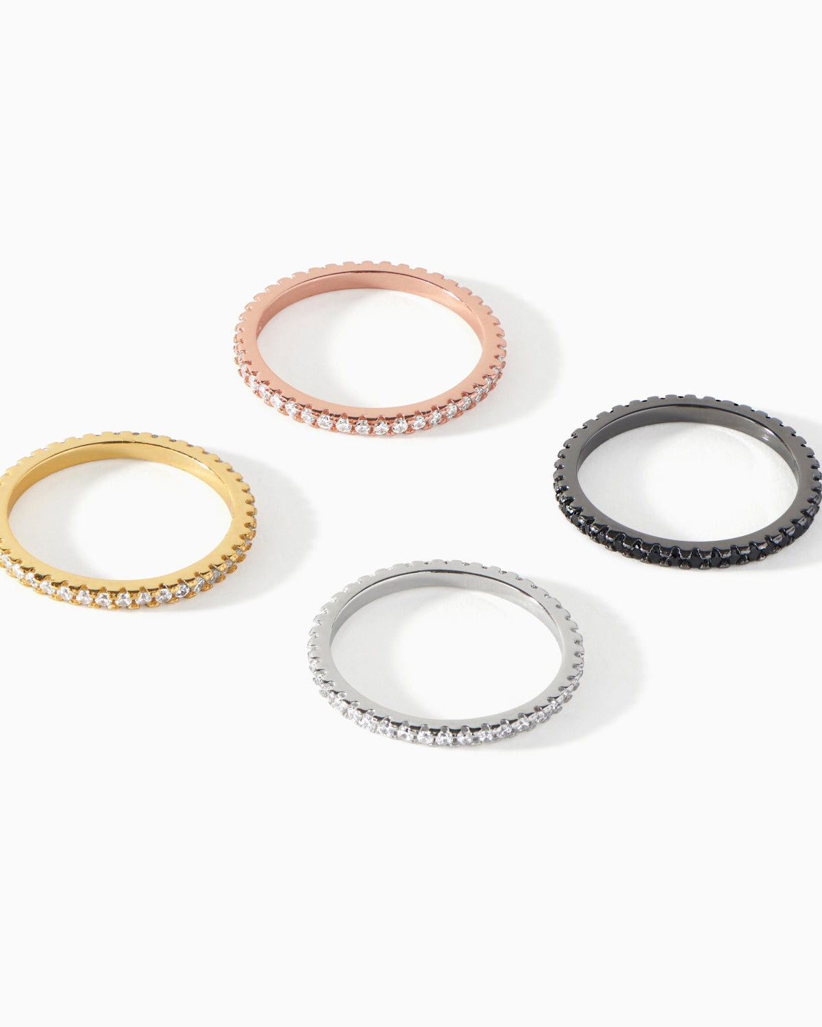 Detail of the pave stone row on the Ora Ana Isla Ring