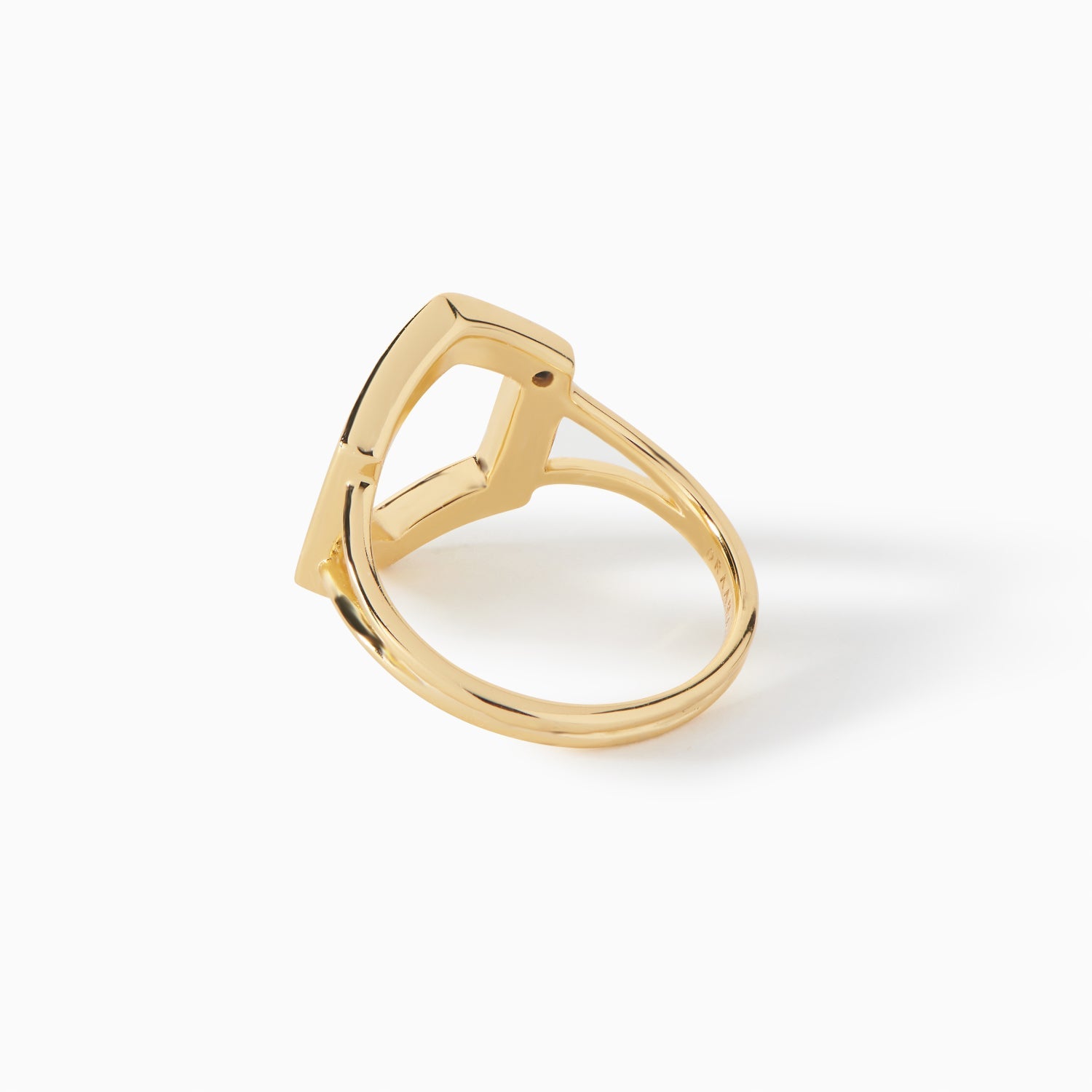 Side profile of the hexagon setting on the Ora Ana Danielle ring